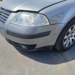 PARAGOLPES DELANTERO VOLKSWAGEN PASSAT BERLINA (3B3)