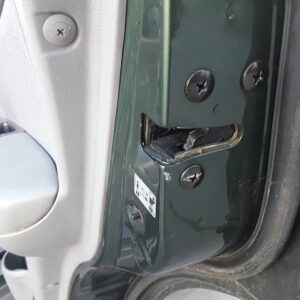 CERRADURA PUERTA TRASERA DERECHA KIA SORENTO (BL)