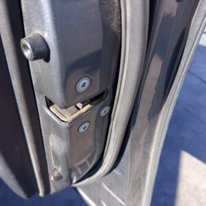 CERRADURA PUERTA DELANTERA DERECHA TOYOTA AVENSIS WAGON (T25)
