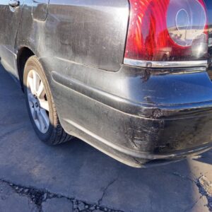 PARAGOLPES TRASERO TOYOTA AVENSIS BERLINA (T25)