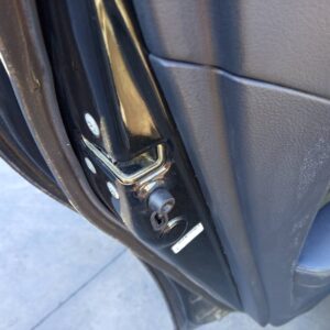 CERRADURA PUERTA TRASERA IZQUIERDA TOYOTA AVENSIS BERLINA (T25)