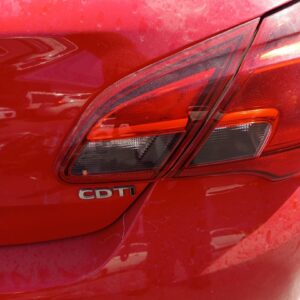 PILOTO TRASERO DERECHO INTERIOR OPEL CORSA E