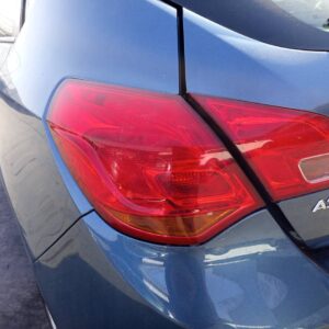PILOTO TRASERO IZQUIERDO OPEL ASTRA J BERLINA 5P