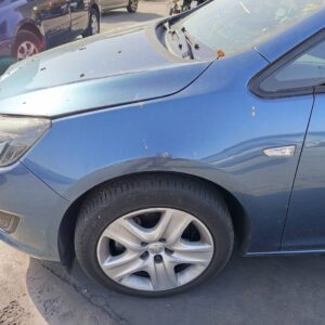 ALETA DELANTERA IZQUIERDA OPEL ASTRA J BERLINA 5P