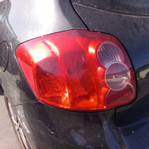 PILOTO TRASERO IZQUIERDO TOYOTA AURIS (E15)