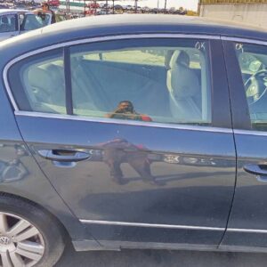 PUERTA TRASERA DERECHA VOLKSWAGEN PASSAT BERLINA (3C2)