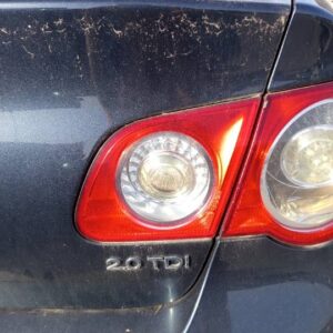 PILOTO TRASERO DERECHO INTERIOR VOLKSWAGEN PASSAT BERLINA (3C2)