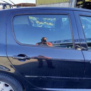 PUERTA TRASERA DERECHA PEUGEOT 307 BERLINA (S2)