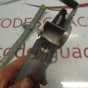 ELEVALUNAS DELANTERO DERECHO NISSAN ALMERA (N16/E)