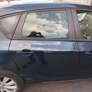 PUERTA TRASERA DERECHA OPEL ASTRA J BERLINA 5P