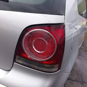 PILOTO TRASERO DERECHO VOLKSWAGEN POLO IV (9N3)