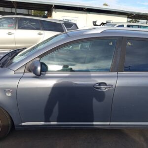 PUERTA DELANTERA IZQUIERDA TOYOTA AVENSIS WAGON (T25)