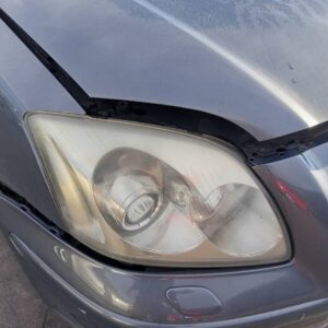 FARO DERECHO TOYOTA AVENSIS WAGON (T25)