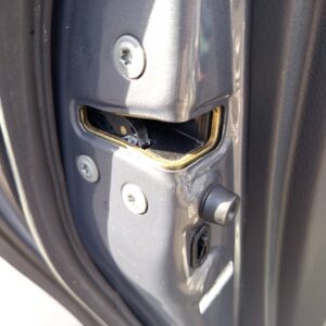 CERRADURA PUERTA TRASERA IZQUIERDA TOYOTA AVENSIS WAGON (T25)