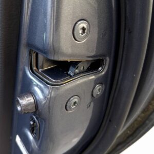 CERRADURA PUERTA TRASERA DERECHA TOYOTA AVENSIS WAGON (T25)