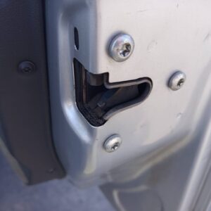 CERRADURA PUERTA DELANTERA DERECHA OPEL ASTRA H BERLINA