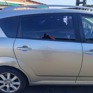 PUERTA TRASERA DERECHA TOYOTA COROLLA VERSO (R1)