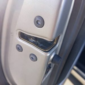 CERRADURA PUERTA TRASERA IZQUIERDA TOYOTA COROLLA VERSO (R1)