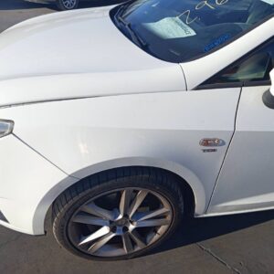 ALETA DELANTERA IZQUIERDA SEAT IBIZA BERLINA (6J5)